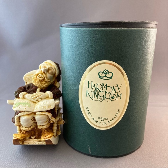 Harmony Kingdom Jingle Bell Rock Santa - Picture 10 of 14